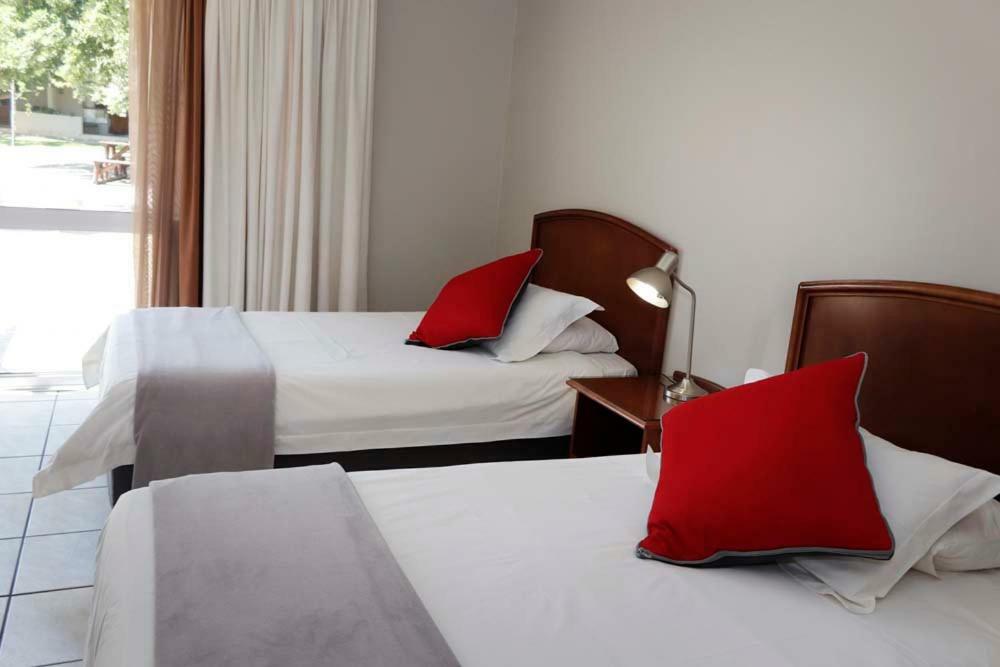 The Village Guesthouse Ceres Εξωτερικό φωτογραφία